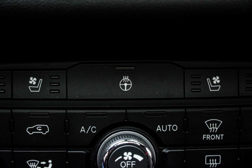 Used 2025 Dodge Durango R/T AWD/4WD image 29