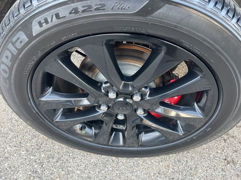 Used 2018 Jeep Grand Cherokee Altitude AWD/4WD image 41