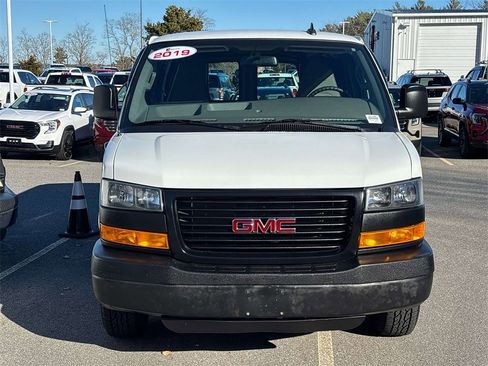Used 2019 GMC Savana 2500 w/ Enhanced Convenience Package image 7