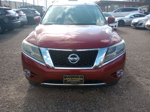 Used 2015 Nissan Pathfinder SV image 2
