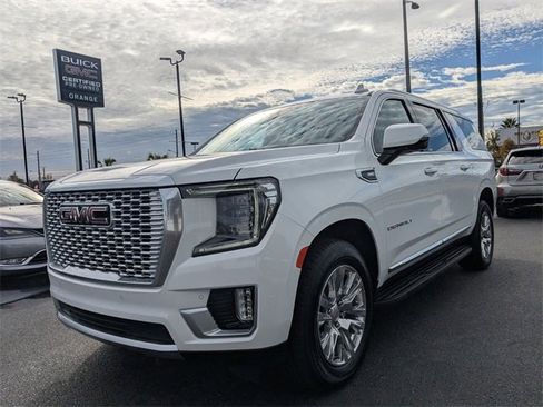 Used 2024 GMC Yukon XL Denali image 8