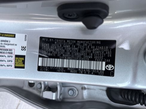 Used 2025 Toyota Corolla LE FWD image 33