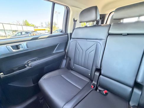 Used 2025 Hyundai Santa Fe SEL AWD/4WD image 40