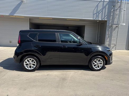 Used 2025 Kia Soul S image 4