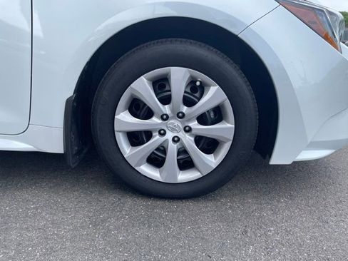 Used 2024 Toyota Corolla LE FWD image 33