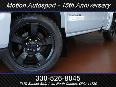 Used 2018 Chevrolet Silverado 1500 Custom w/ Custom Convenience Package AWD/4WD image 38