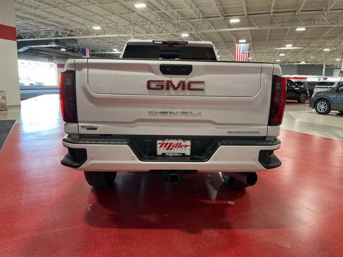 Used 2024 GMC Sierra 3500 Denali w/ Denali Reserve Package image 4