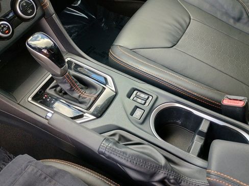 Used 2020 Subaru Crosstrek 2.0i Limited w/ Moonroof Package w/Navigation image 32