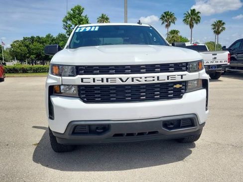 Used 2021 Chevrolet Silverado 1500 Custom RWD image 2