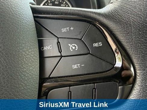 Used 2016 Jeep Renegade Latitude AWD/4WD image 16