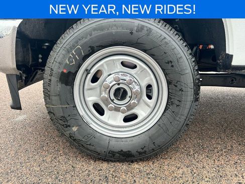 New 2026 Ford F250 XL w/ XL Chrome Package image 38