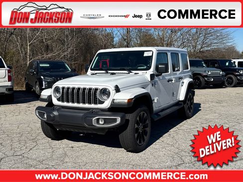 Used 2025 Jeep Wrangler Sahara image 1