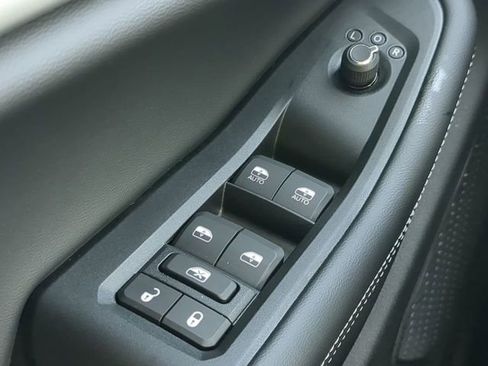 New 2025 Jeep Grand Cherokee L Limited w/ Luxury Tech Group II image 24