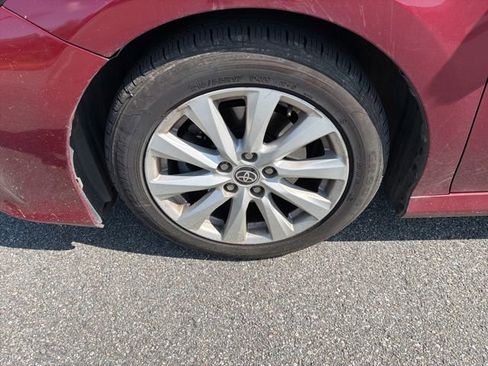 Used 2020 Toyota Camry LE FWD image 9