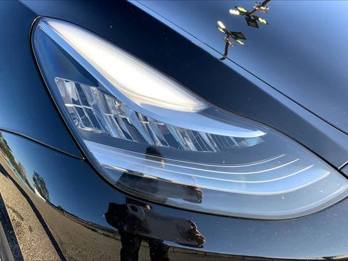 Used 2023 Tesla Model Y Long Range image 26