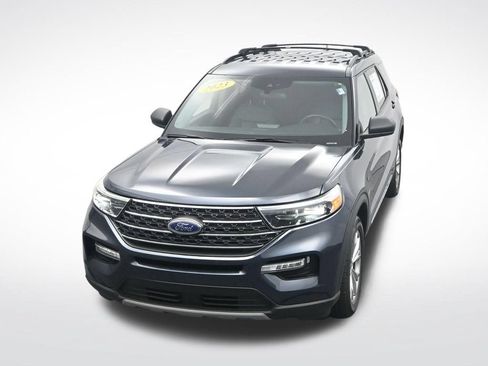 Used 2023 Ford Explorer XLT w/ Equipment Group 202A AWD/4WD image 31