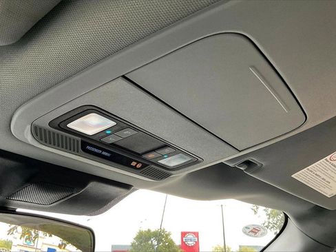 Used 2024 Ford F250 XLT image 25