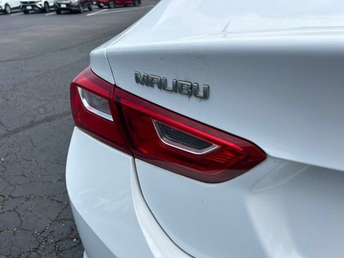 Used 2023 Chevrolet Malibu LS FWD image 11