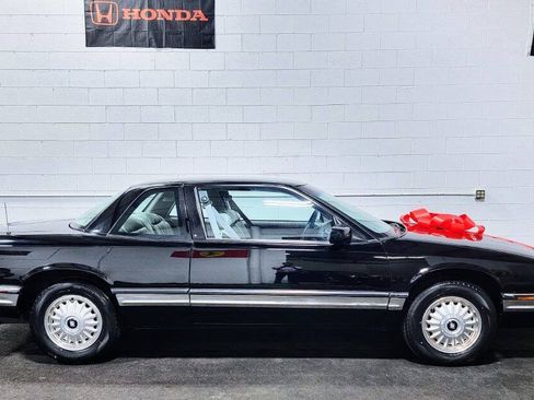 Used 1994 Buick Regal Custom FWD image 2