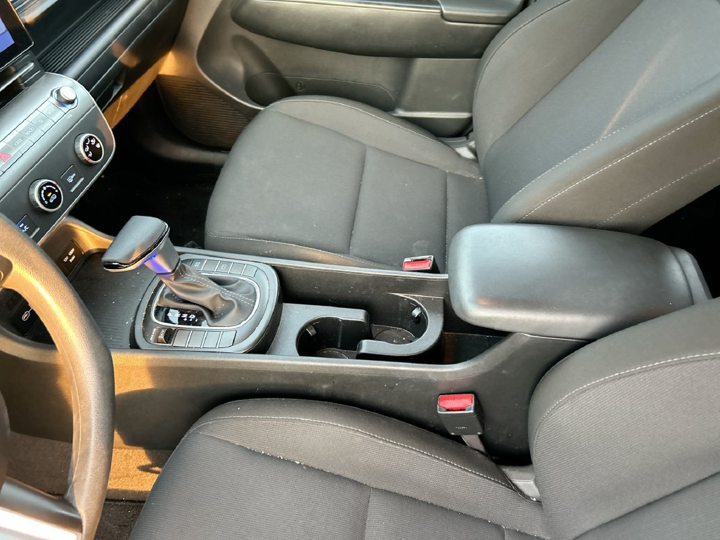 Used 2024 Hyundai Kona SE FWD image 26