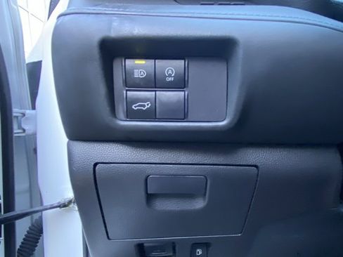 Used 2023 Toyota Highlander XSE image 13