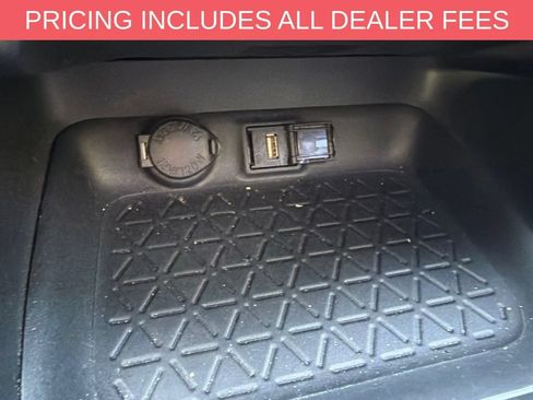 Used 2020 Toyota RAV4 XLE Premium FWD image 13