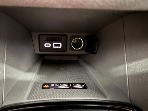 Used 2023 Chevrolet Bolt EUV Premier w/ Sun & Sound Package FWD image 34