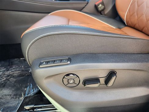 New 2026 Volkswagen Tiguan SEL R-Line image 8