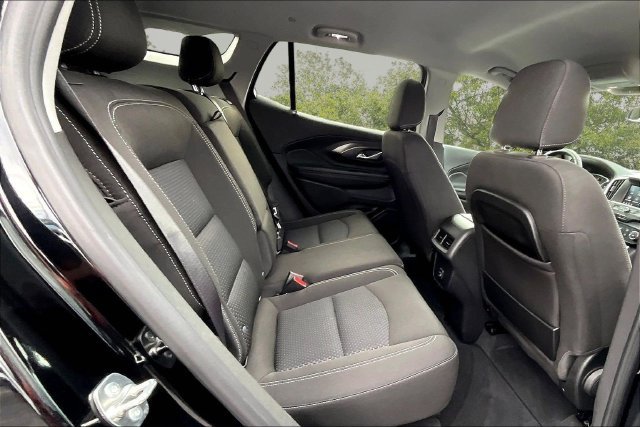 Used 2024 GMC Terrain SLE w/ Elevation Edition FWD image 25