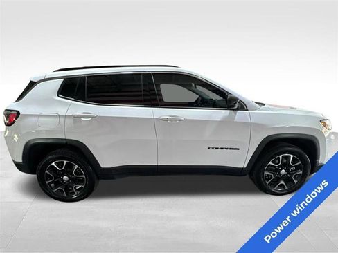 Used 2022 Jeep Compass Latitude AWD/4WD image 4