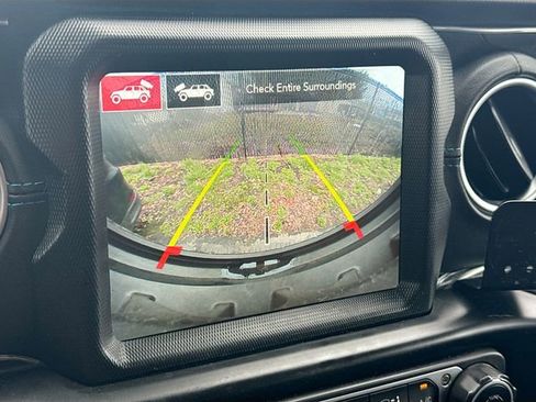 Used 2021 Jeep Wrangler Unlimited Rubicon 4xe image 13