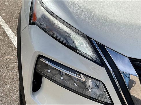 Used 2023 Nissan Rogue SL w/ SL Premium Package image 28