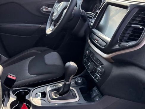 Used 2014 Jeep Cherokee Latitude w/ Cold Weather Group AWD/4WD image 64