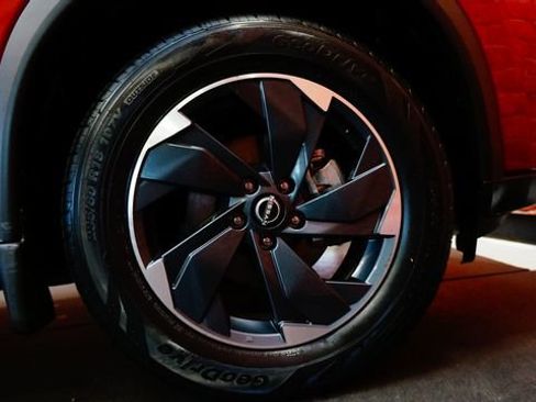Certified 2024 Nissan Rogue SV w/ SV Premium Package AWD/4WD image 90