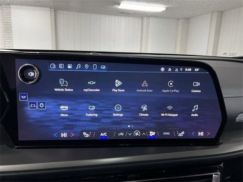 New 2025 Chevrolet Traverse LT w/ Sun and Wheel Package image 13