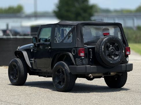 Used 2013 Jeep Wrangler Sport AWD/4WD image 10