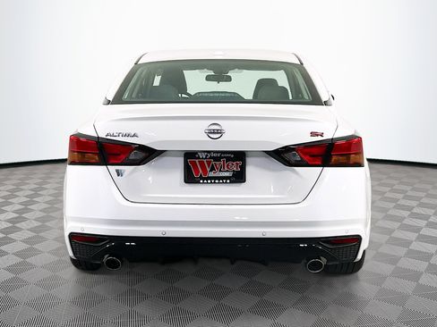 New 2025 Nissan Altima 2.5 SR image 26