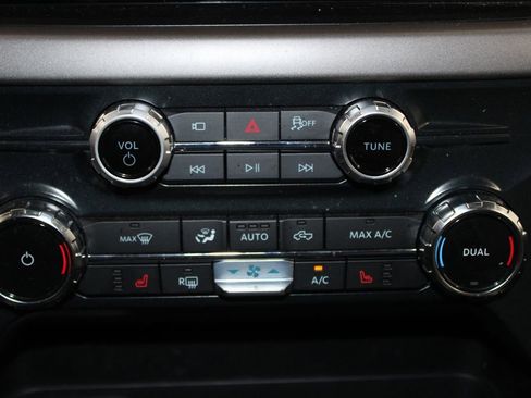 Used 2025 Ford F150 XLT w/ Equipment Group 302A MID image 29