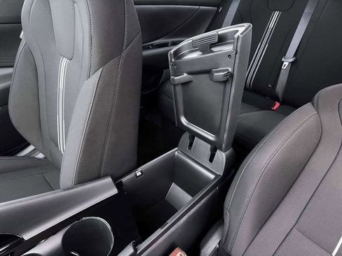 New 2026 Hyundai Elantra Blue image 18