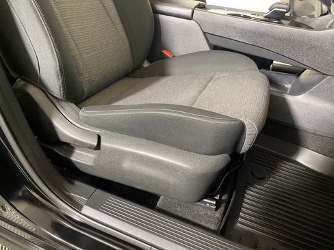 Used 2021 Nissan Rogue S image 23