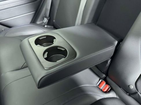 Used 2025 Subaru Forester Limited image 32