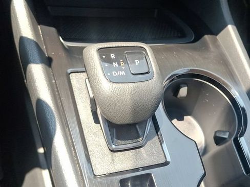 Used 2025 Nissan Rogue SV AWD/4WD image 14