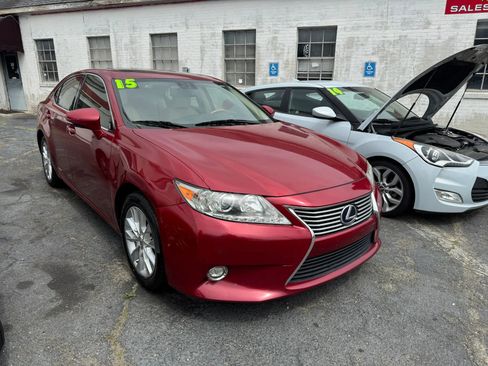 Used 2015 Lexus ES 300h w/ Navigation System Package FWD image 6