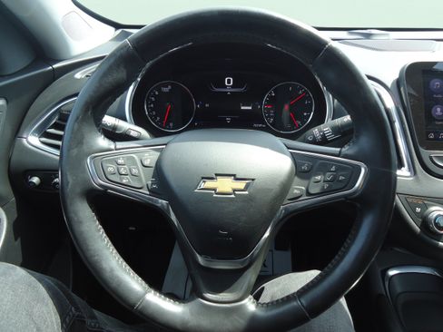 Used 2020 Chevrolet Malibu Premier FWD image 13