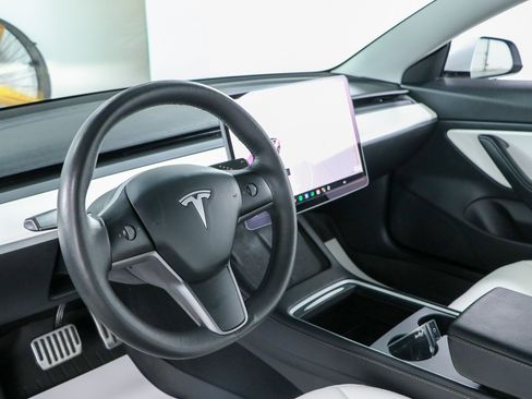 Used 2021 Tesla Model 3 Standard Range Plus RWD image 20