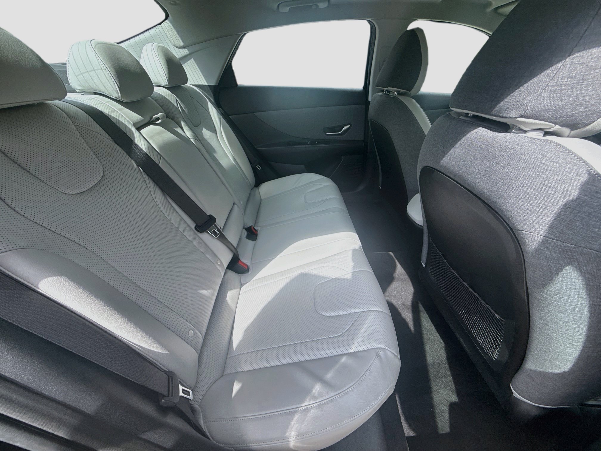 Used 2021 Hyundai Elantra Limited w/ Cargo Package FWD image 25