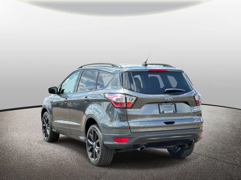 Used 2018 Ford Escape SE w/ SE Sport Appearance Package AWD/4WD image 3