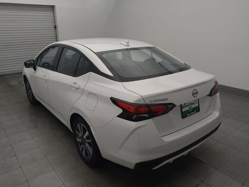 Used 2024 Nissan Versa SV FWD image 5