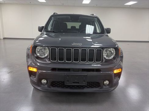 Used 2022 Jeep Renegade Latitude image 2