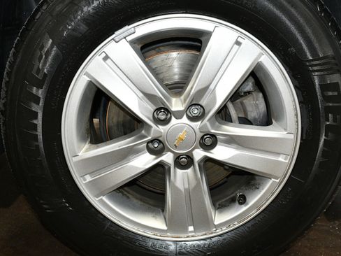 Used 2021 Chevrolet Trax LS w/ Tint and Cruise Package image 66